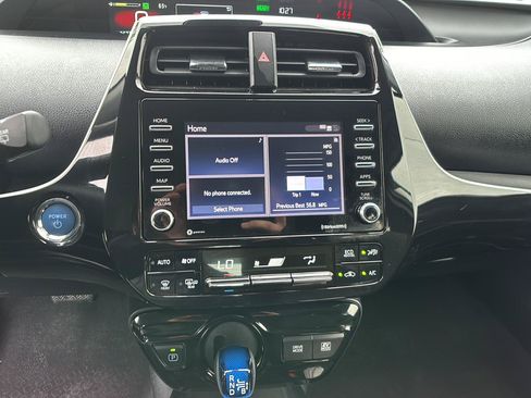 Used 2022 Toyota Prius LE FWD image 30