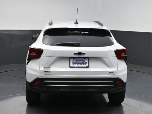 New 2026 Chevrolet Trax RS w/ Sunroof Package FWD image 6