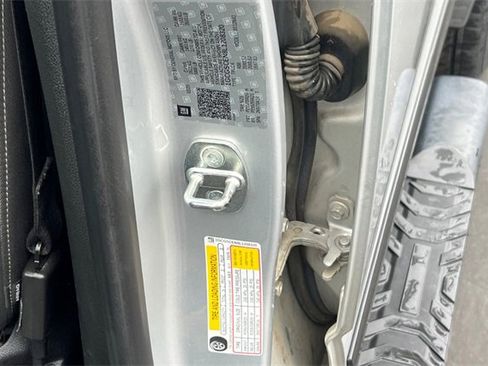 Used 2020 Chevrolet Colorado LT w/ Colorado RST Special Edition image 37