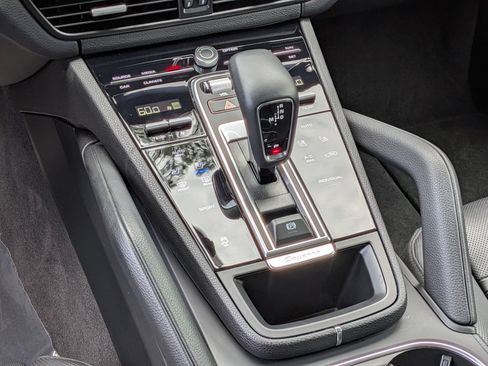 Certified 2022 Porsche Cayenne Platinum Edition AWD/4WD image 18