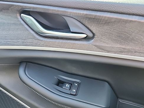 New 2025 Jeep Grand Cherokee L Limited w/ Black Appearance Package image 13