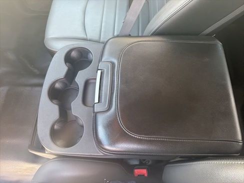 Used 2021 RAM 1500 Tradesman w/ Chrome Appearance Group AWD/4WD image 22