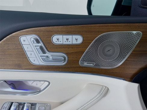 Used 2025 Mercedes-Benz GLE 350 4MATIC image 7