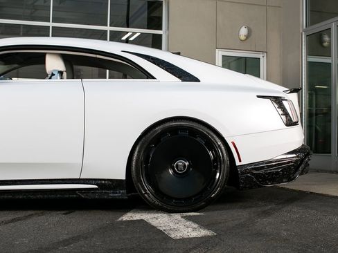 Used 2024 Rolls-Royce Spectre w/ Spectre Launch Package image 12