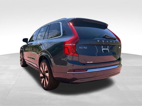 Used 2023 Volvo XC90 T8 Ultimate w/ Lounge Package AWD/4WD image 6