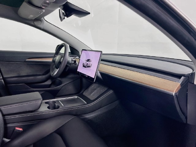 Used 2023 Tesla Model 3 Standard Range RWD image 28