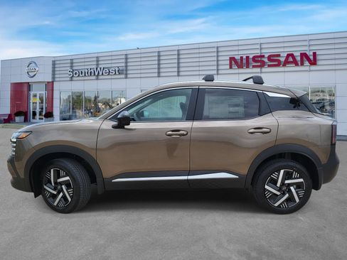 New 2026 Nissan Kicks SV FWD image 8