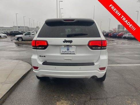 Used 2018 Jeep Grand Cherokee Altitude image 4