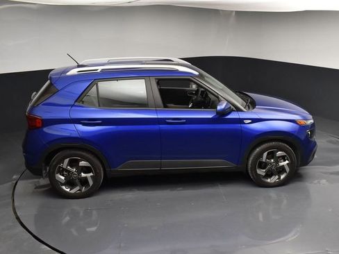 Used 2023 Hyundai Venue SEL FWD image 47