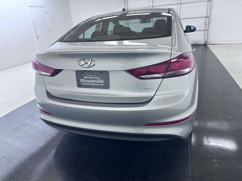 Used 2017 Hyundai Elantra Value Edition image 12