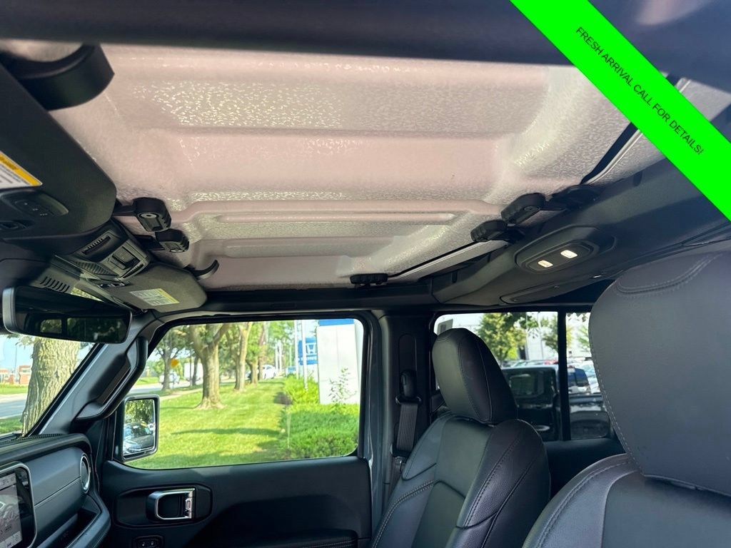 Used 2026 Jeep Wrangler Unlimited Sahara AWD/4WD image 45