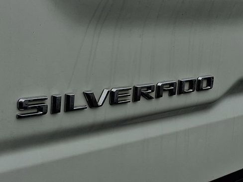 Used 2022 Chevrolet Silverado 1500 High Country w/ Technology Package AWD/4WD image 31