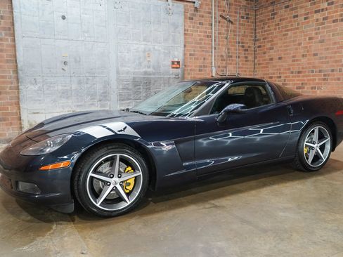 Used 2013 Chevrolet Corvette Coupe w/ 4LT Preferred Equipment Group RWD image 7