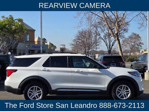 Certified 2025 Ford Explorer Active image 8