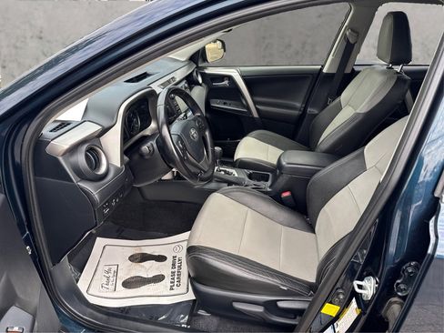 Used 2017 Toyota RAV4 XLE AWD/4WD image 11