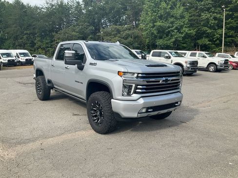 Used 2023 Chevrolet Silverado 3500 High Country w/ Z71 Off-Road Package AWD/4WD image 3