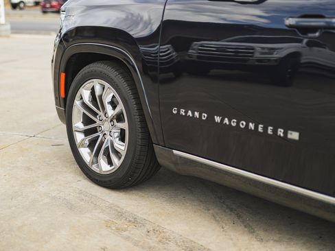 Used 2022 Jeep Grand Wagoneer Series II w/ Flexible Seating Group image 91