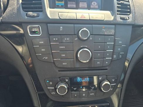 Used 2013 Buick Regal Premium FWD image 19