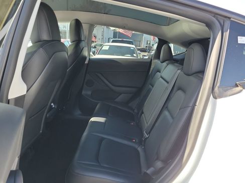 Used 2022 Tesla Model Y Long Range AWD/4WD image 15