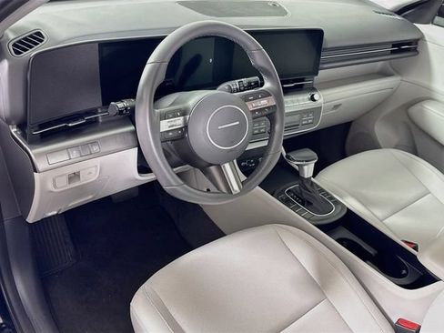 Certified 2025 Hyundai Kona SEL AWD/4WD image 11