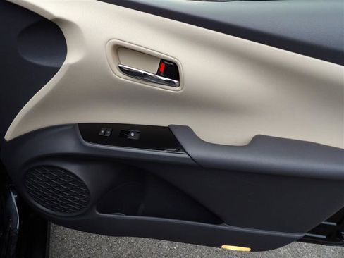 Used 2016 Toyota Prius image 20