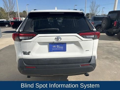 Used 2020 Toyota RAV4 XLE w/ Convenience Package image 6