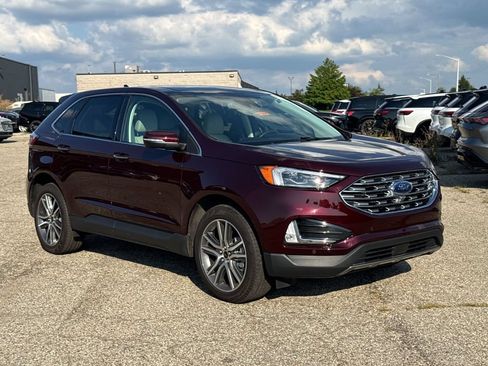Used 2023 Ford Edge Titanium w/ Equipment Group 301A AWD/4WD image 7