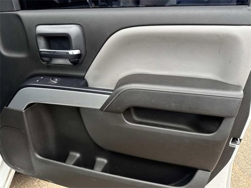 Used 2018 Chevrolet Silverado 1500 LT w/ Texas Edition image 17