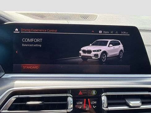 Used 2021 BMW X5 sDrive40i w/ Convenience Package RWD image 30
