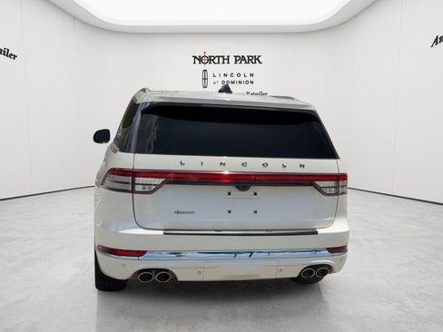Used 2025 Lincoln Aviator Black Label AWD/4WD image 4