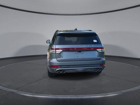 Used 2025 Lincoln Aviator Reserve w/ Equipment Group 201A AWD/4WD image 7
