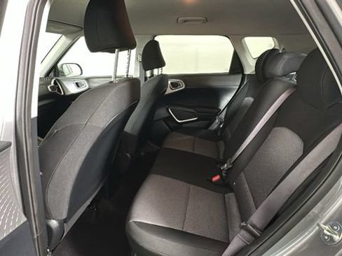 Used 2024 Kia Soul LX w/ Option Group 015 FWD image 25