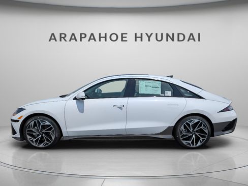 New 2025 Hyundai Ioniq 6 Limited image 2