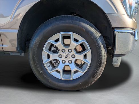 Used 2023 Ford F150 XLT AWD/4WD image 32
