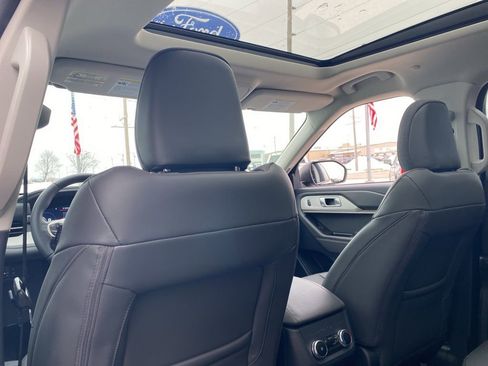 New 2026 Ford Explorer Active w/ Active Comfort Package image 25