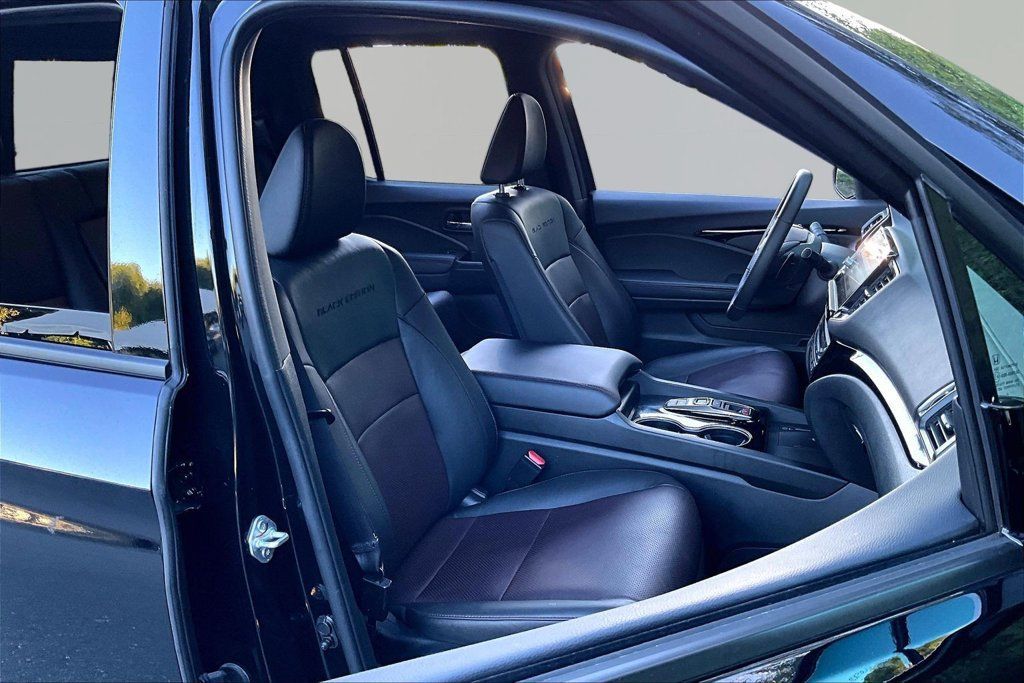 Used 2025 Honda Ridgeline Black Edition image 20