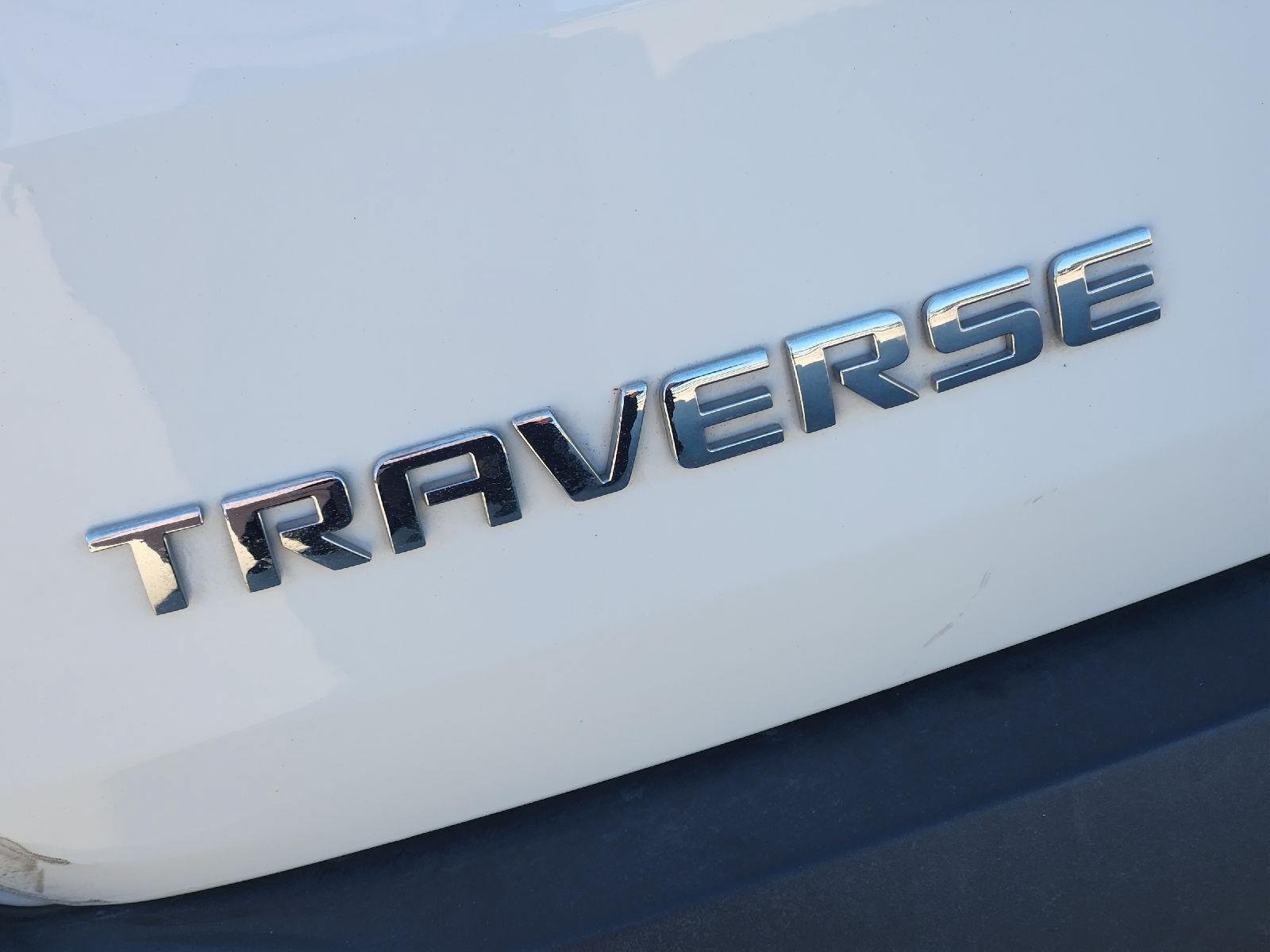 Used 2023 Chevrolet Traverse LT FWD image 12
