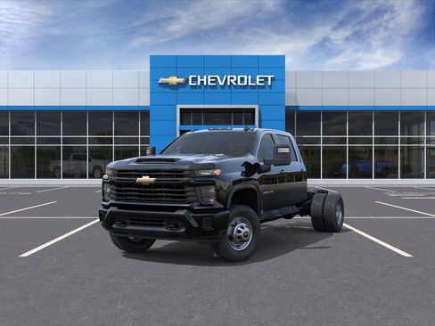 New 2025 Chevrolet Silverado 3500 W/T image 38