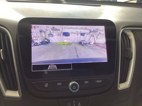Used 2023 Chevrolet Malibu LS FWD image 23