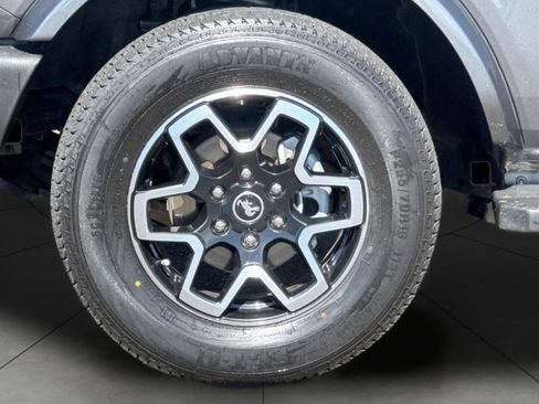 Used 2022 Ford Bronco Outer Banks image 32