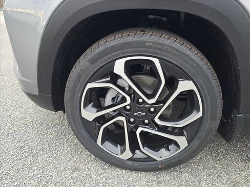 New 2026 Chevrolet Trax RS w/ Sunroof Package image 19