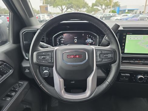 Used 2025 GMC Sierra 1500 SLT image 13