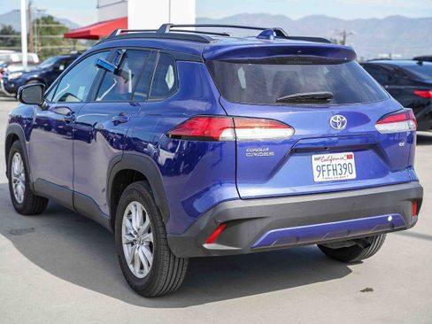 Used 2023 Toyota Corolla Cross LE image 9