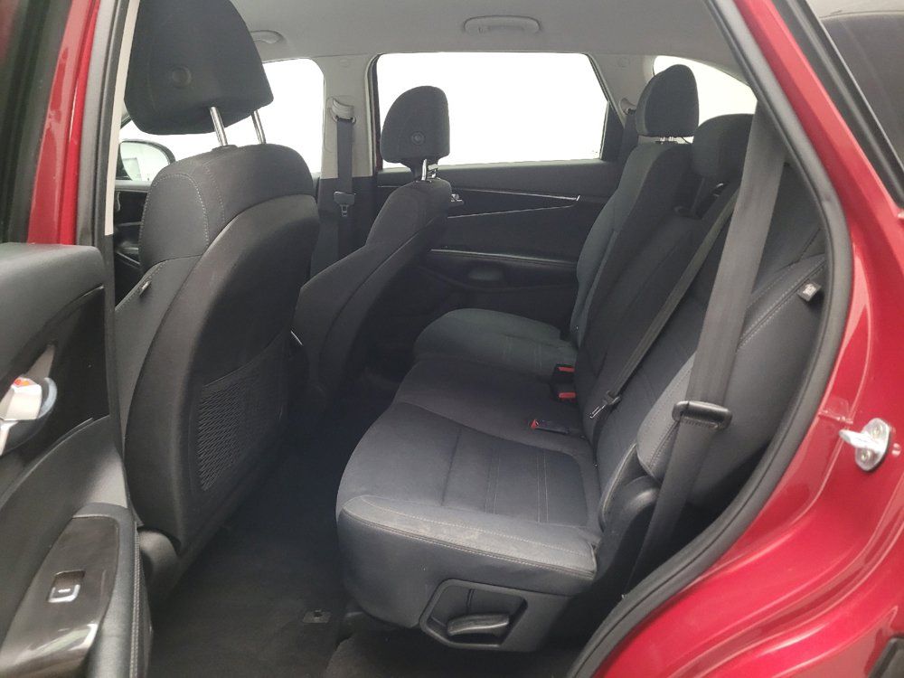 Used 2017 Kia Sorento FWD image 18