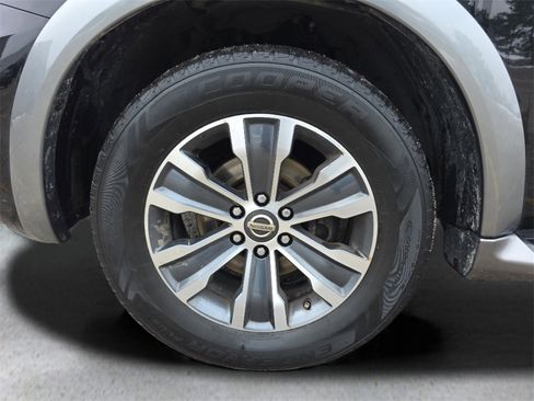 Used 2018 Nissan Armada SL w/ Premium Package image 11