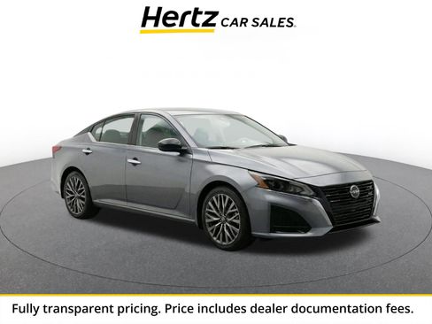 Used 2025 Nissan Altima 2.5 SV FWD image 1