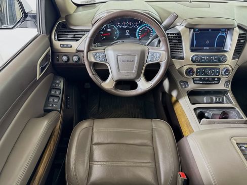 Used 2019 GMC Yukon Denali w/ Denali Ultimate Package AWD/4WD image 22