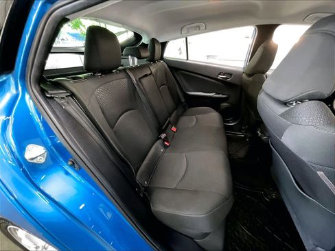 Used 2019 Toyota Prius LE image 28