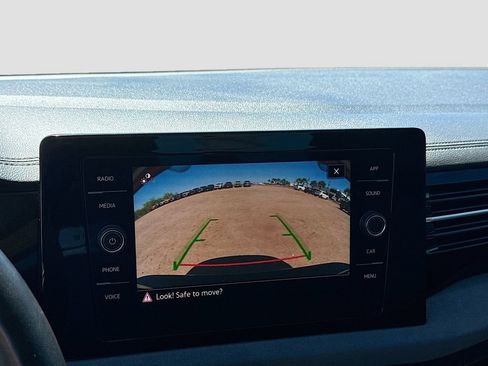 Used 2025 Volkswagen Jetta SE FWD image 16