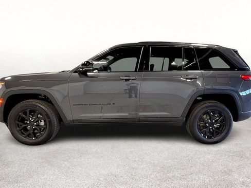 New 2025 Jeep Grand Cherokee Altitude image 15